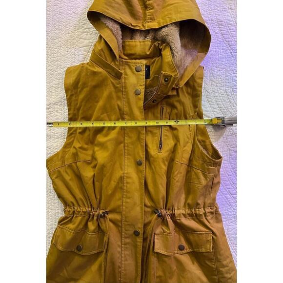 yellow winter vest with hood by love tree - Picture 6 of 7